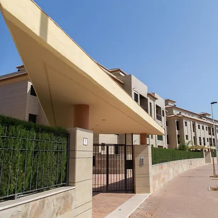Stylish Townhouse - Facilities *